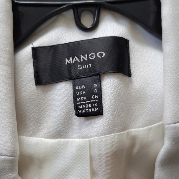 Linen Blazer - Picture 3 of 4